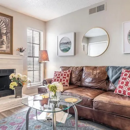 Urban Stay In North Dallas One Bedroom Apartment